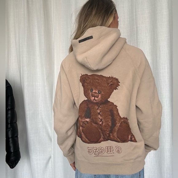 Oversized tan hoodie with bear print - Picture 2 of 2